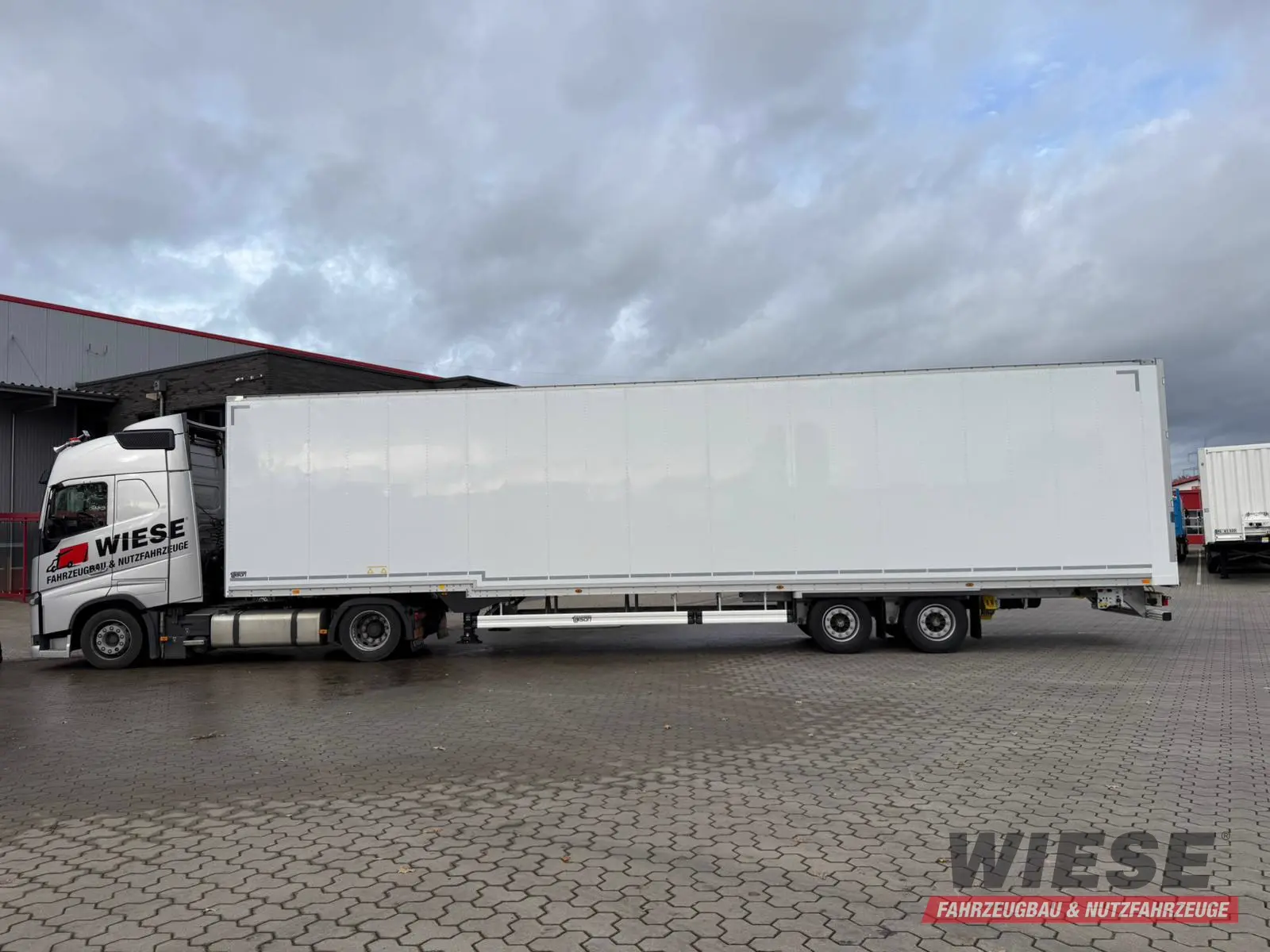 Talson TGG TAL 12/18 Mega Kofferauflieger Kleidung 99m³