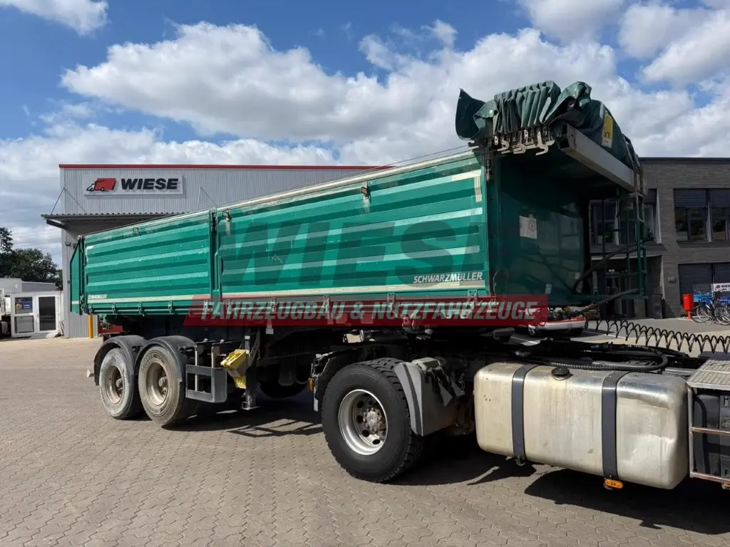 Schwarzmüller 2 Achs Dreiseitenkipper 21m³ mit elektr. Verdeck