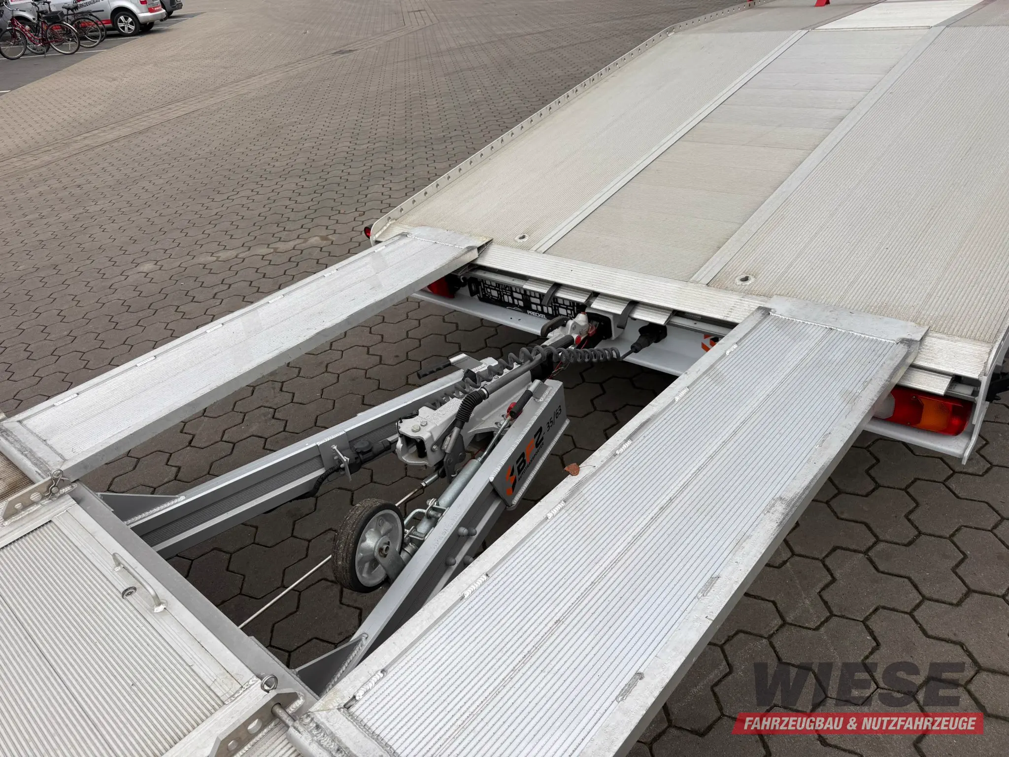 Mercedes-Benz Atego 918L Autotransporter mit BFZ Anhänger