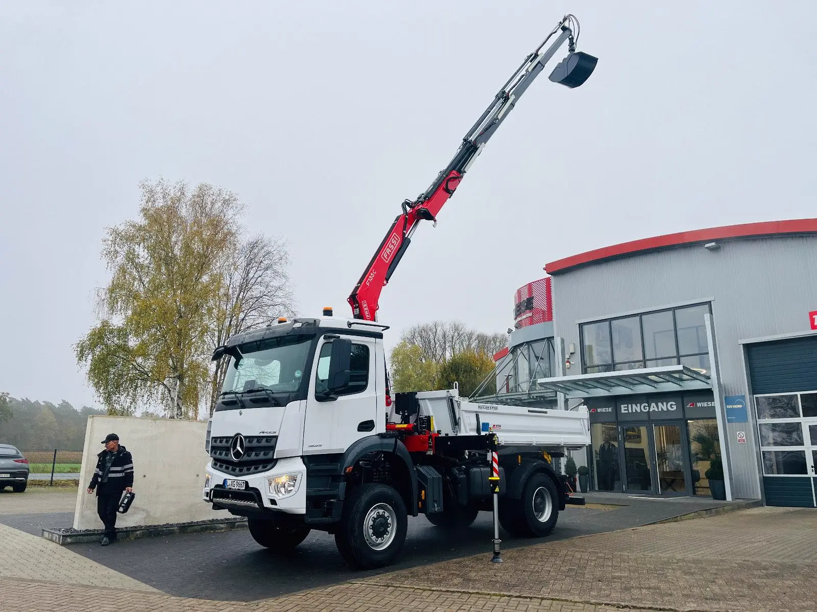 Mercedes-Benz Arocs 1835 4x4 Allrad Fassi F135 Kran Kipper