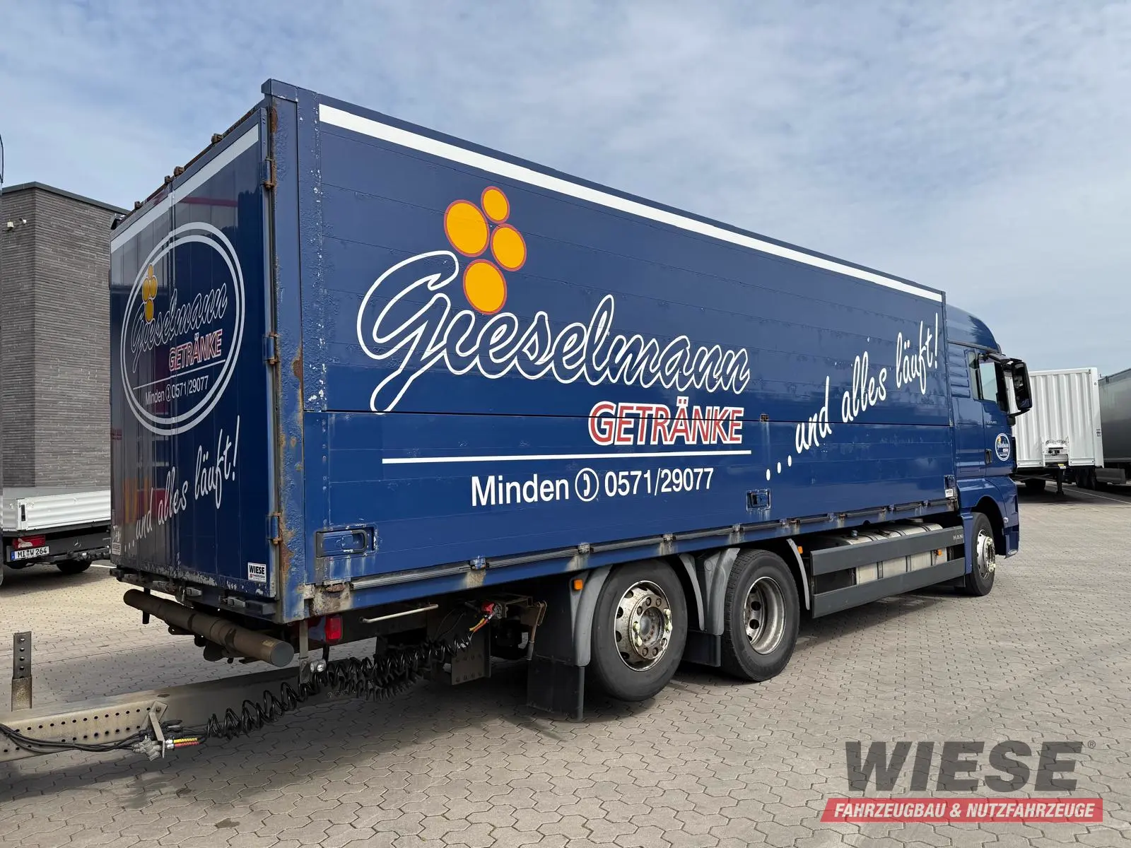 MAN TGA mit Kofferaufbau/Getränkeaufbau + Anhänger