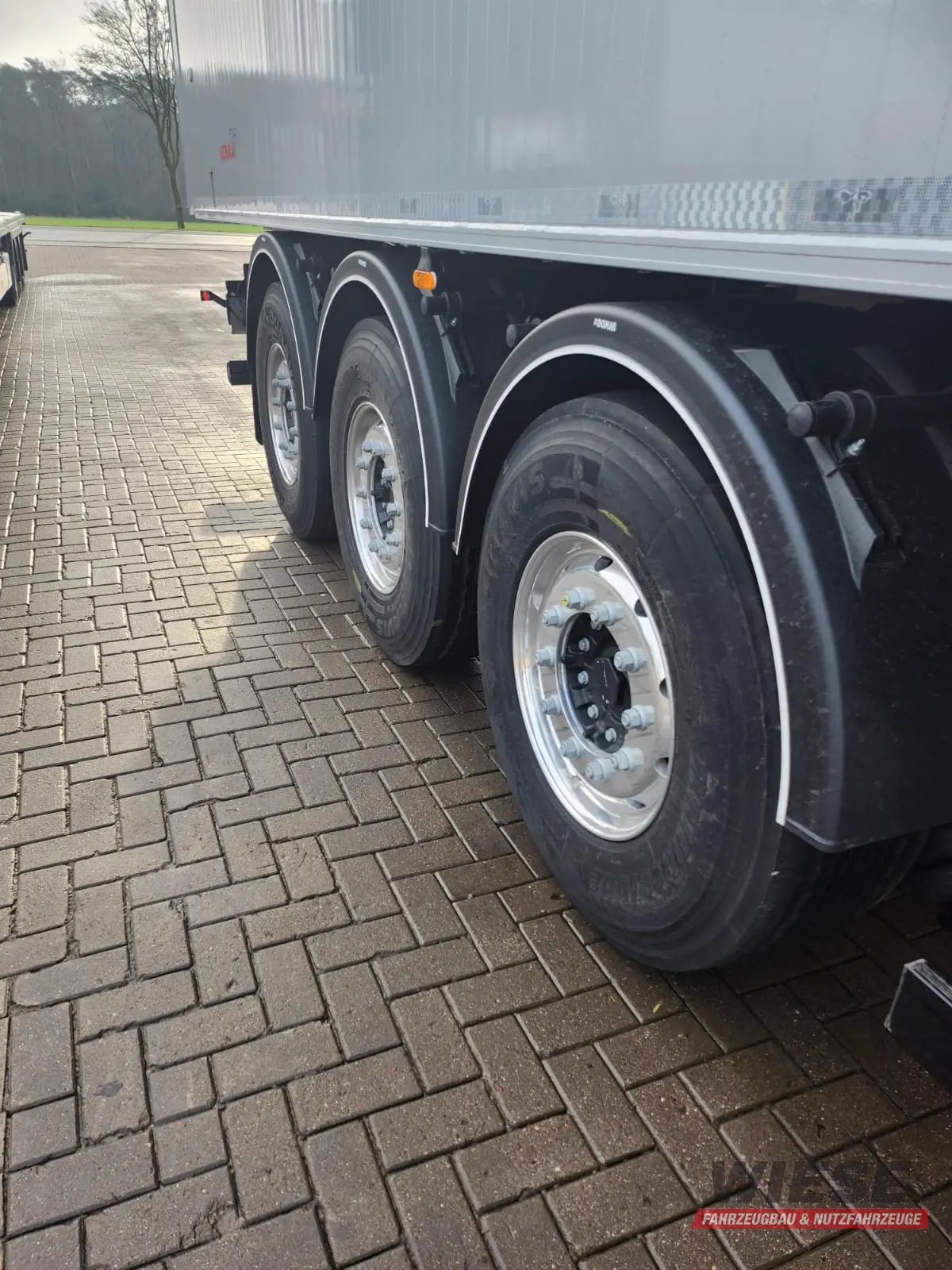 Benalu OPTILINER 60 - 63m³ Türen Palettenbreite