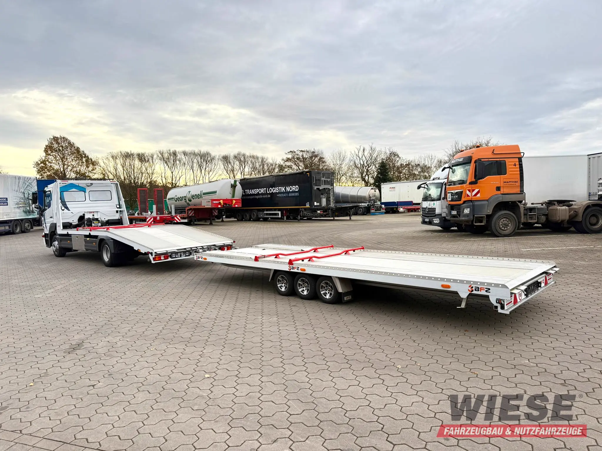 Mercedes-Benz Atego 918L Autotransporter mit BFZ Anhänger