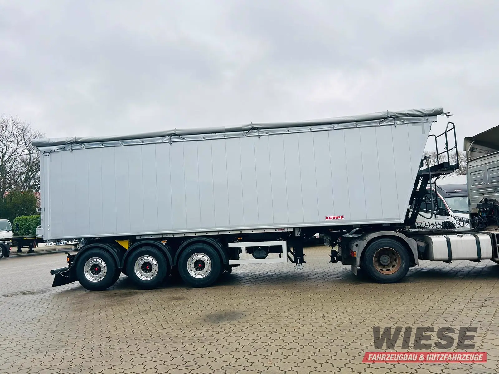 Kempf SKM 36/3 AK 3-Achs Alu Sattelkipper 50m³