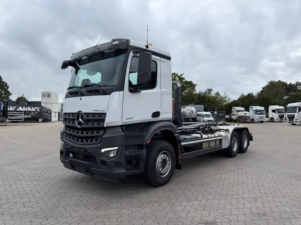 Mercedes-Benz Arocs 5 2651L 6 x4 Meiller RS 2170