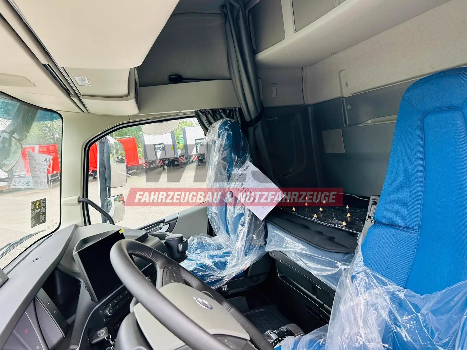 Volvo FH 500 8x2 Arbeitsbühnen Transporter LBW 9t