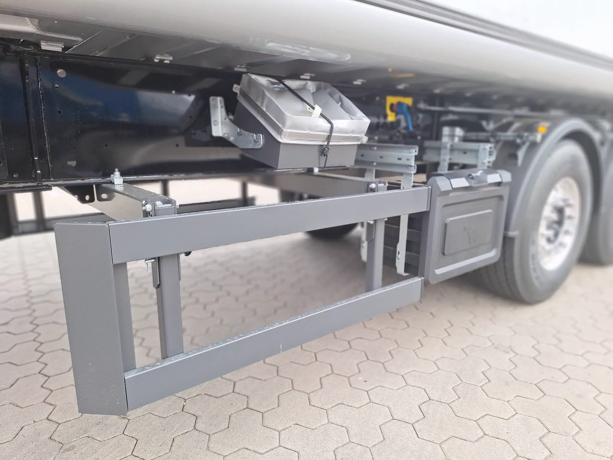 Schmitz Cargobull Kipper 52m³ mit gekröpftem Chassis