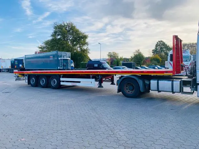 Kässbohrer SPS Maxima Schwerlast Plattform Auflieger