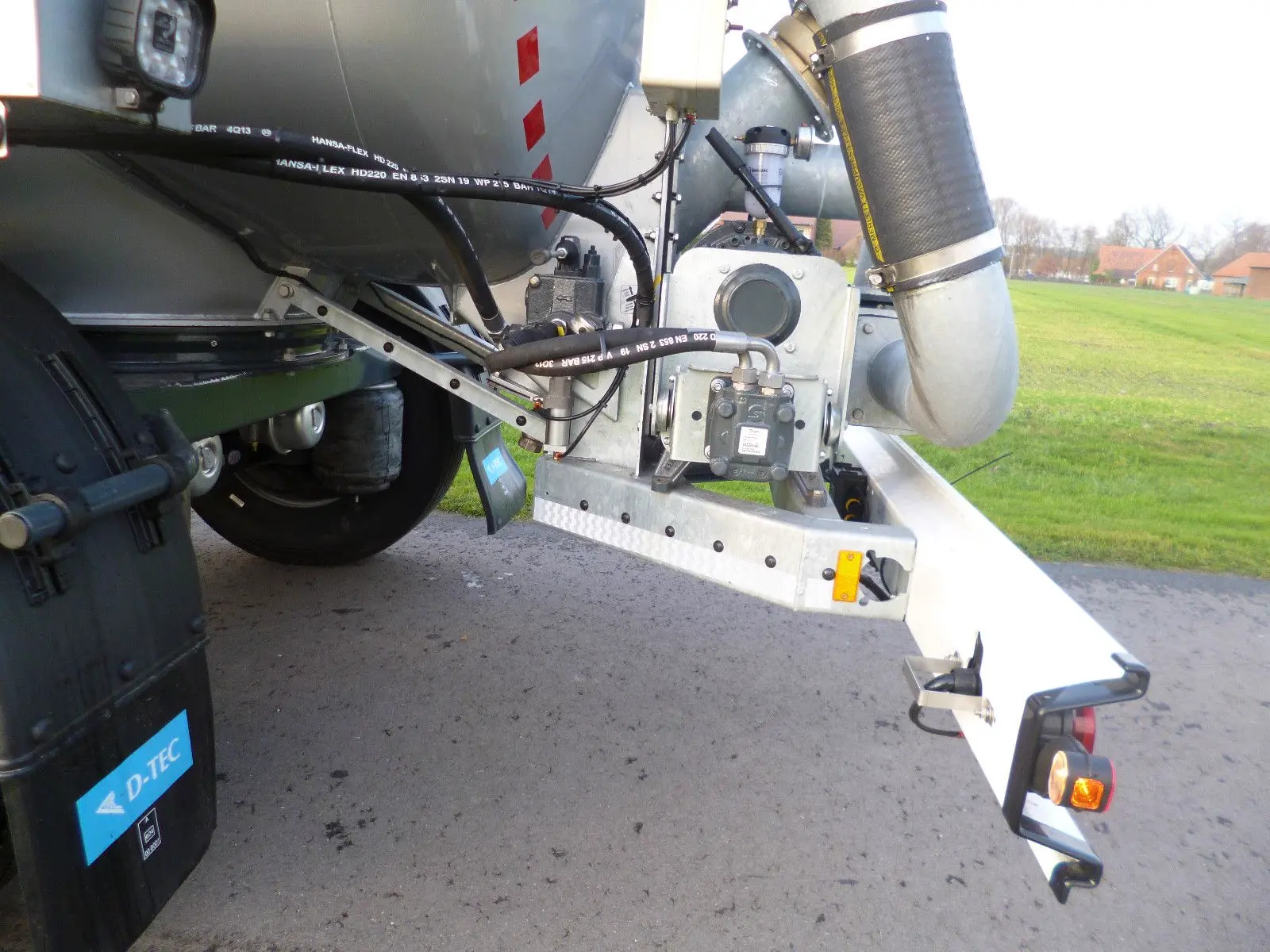 D-TEC Gülletanker FV2011 Zwangslenkung