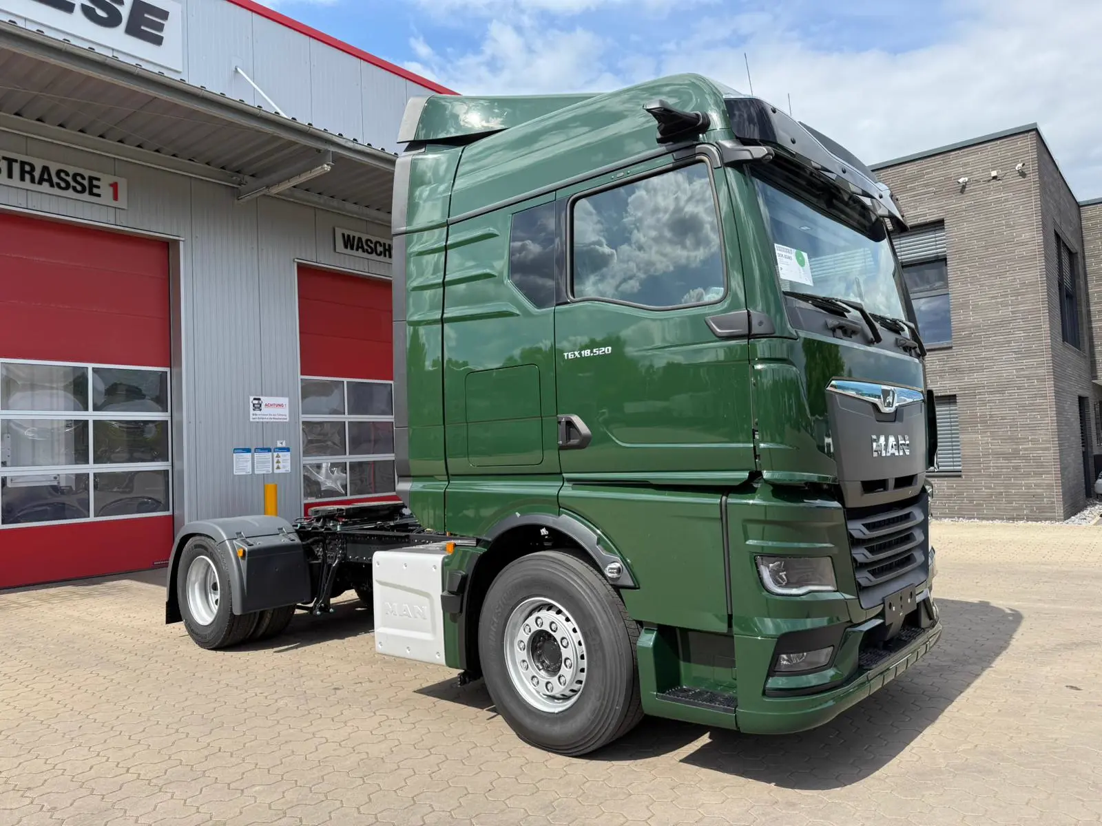 MAN TGX 18.520  - Mirror Cam