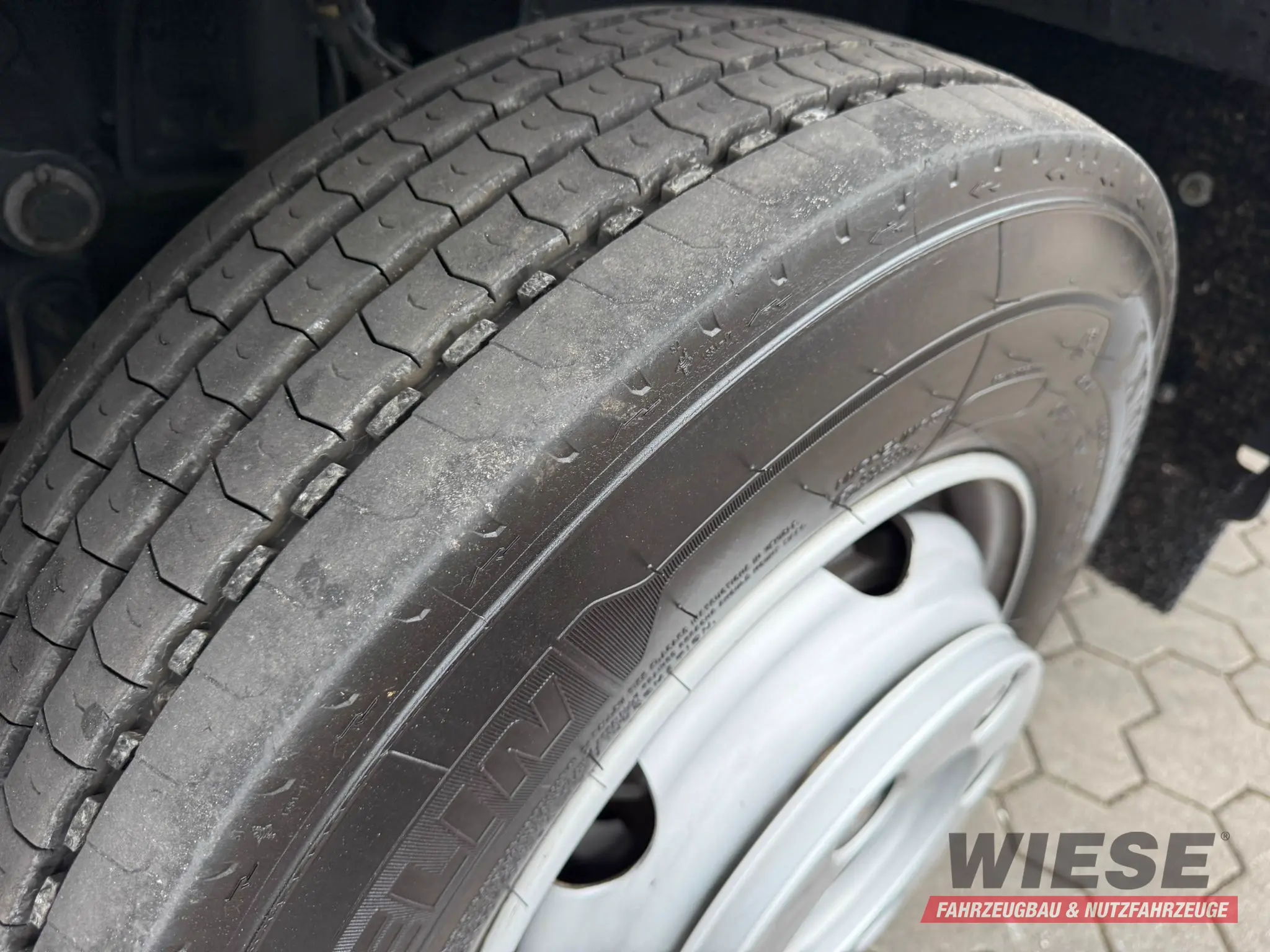 Mercedes-Benz Atego 918L Autotransporter mit BFZ Anhänger