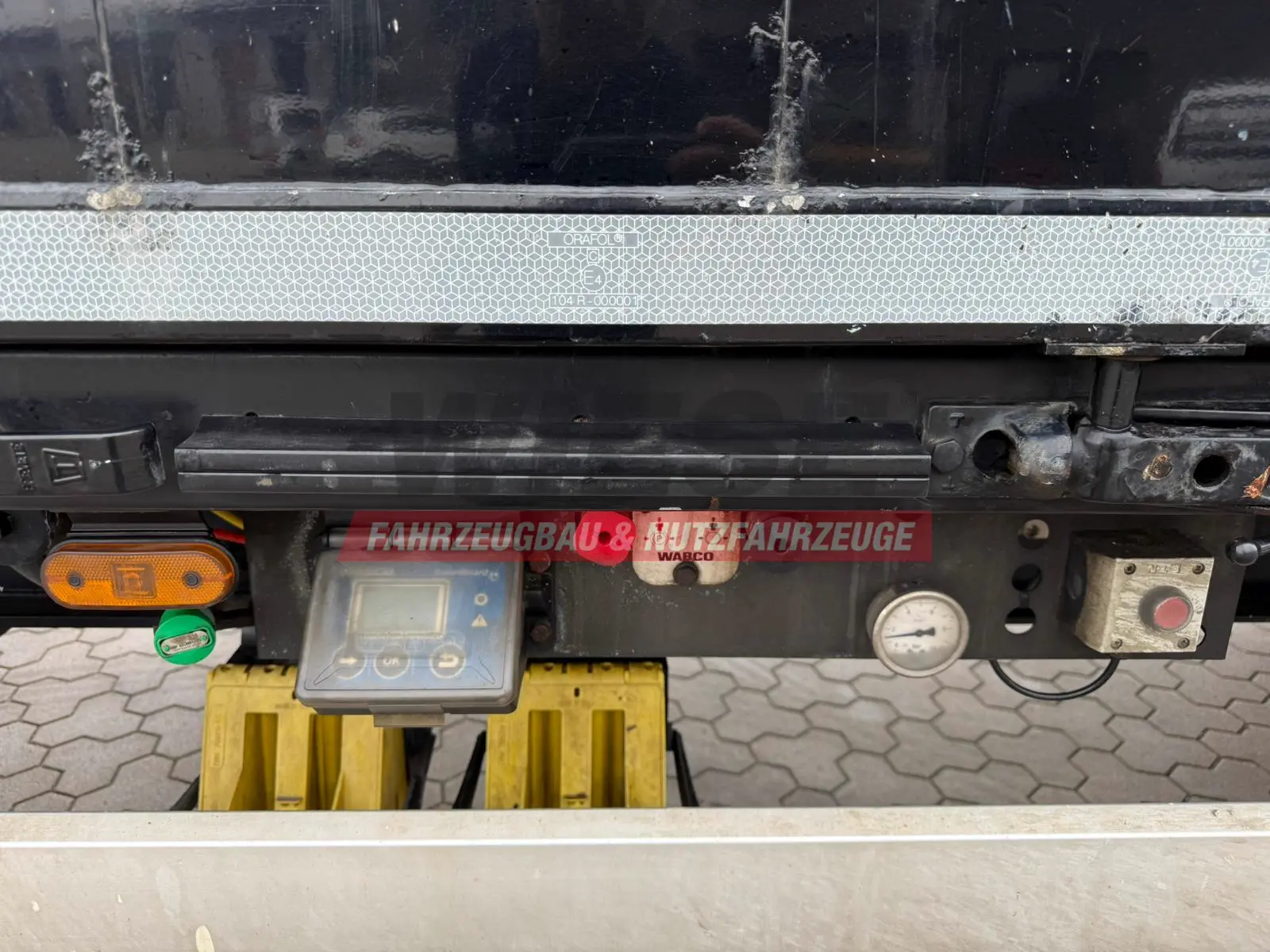 Knapen K502 Seitentüren Schubboden