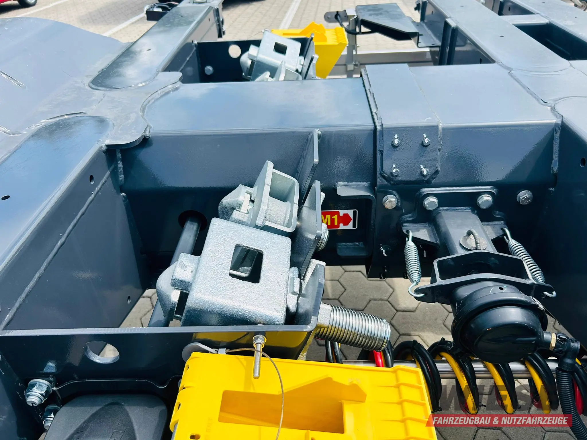 Kässbohrer K.SHG Multi Containerchassis ausziehbar