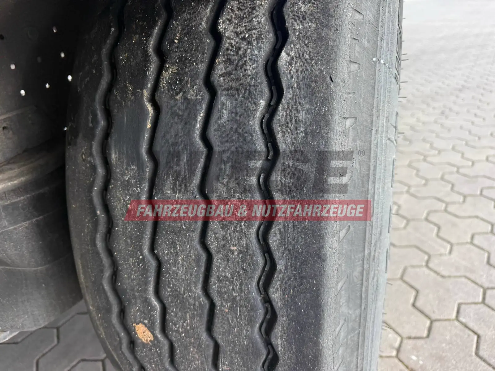 Schmitz Cargobull SCB S3T 3-Achs Plattform Auflieger Guter Zustand