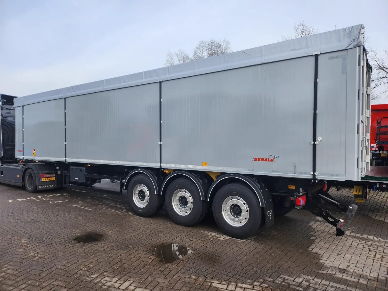 Benalu OPTILINER 60 - 63m³ Türen Palettenbreite