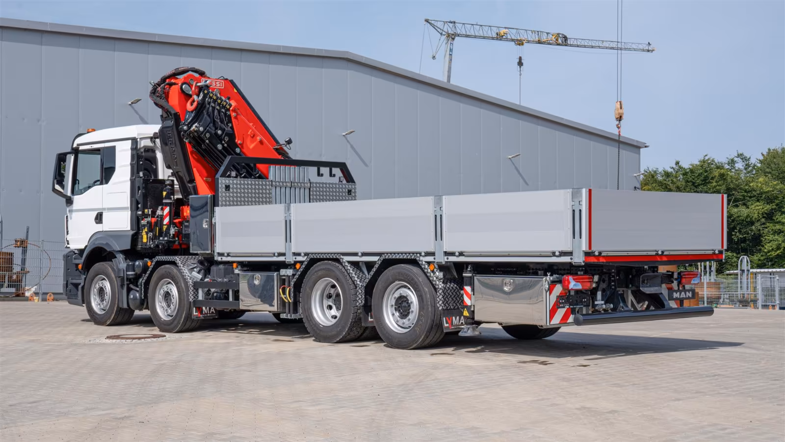 MAN 35.470 8x2 Kran F710 RA2.26