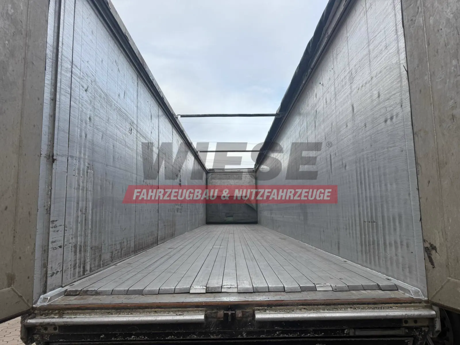 Knapen K502 Seitentüren Schubboden
