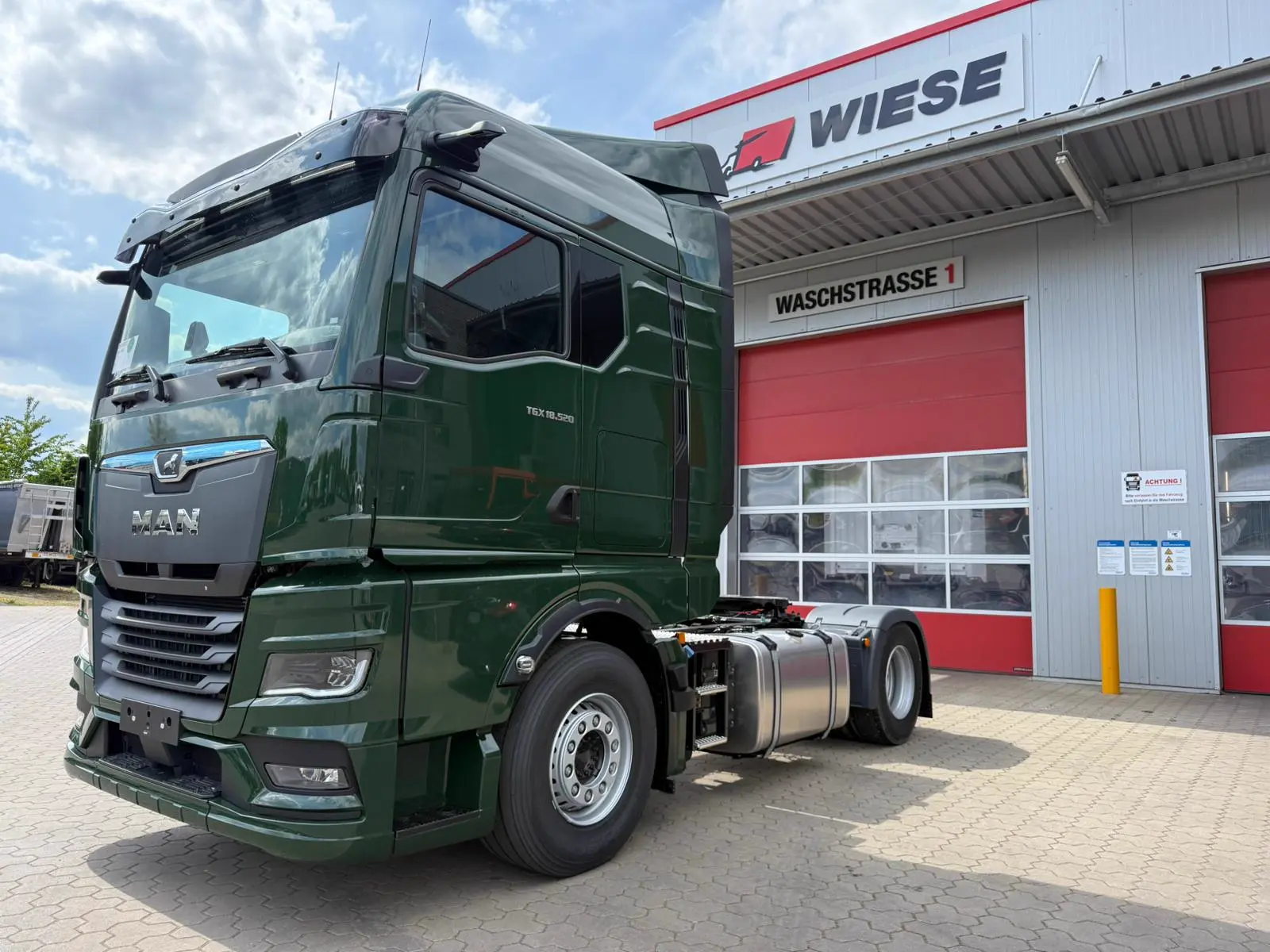 MAN TGX 18.520  - Mirror Cam