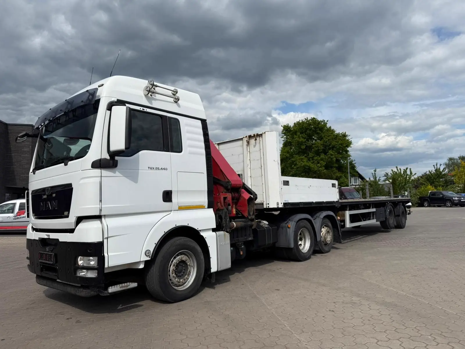 MAN TGX 26.440 6x2 mit HMF 3000-5 Kran TÜV NEU