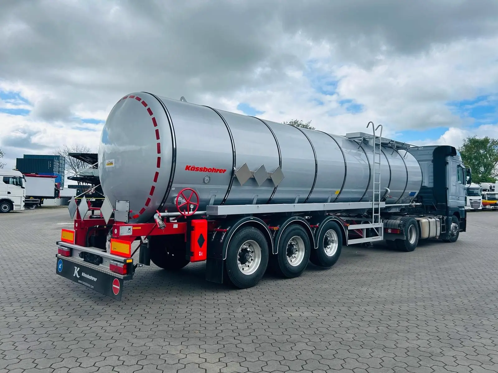 Kässbohrer STS.SS Edelstahl Tankauflieger Bitumen 32m³