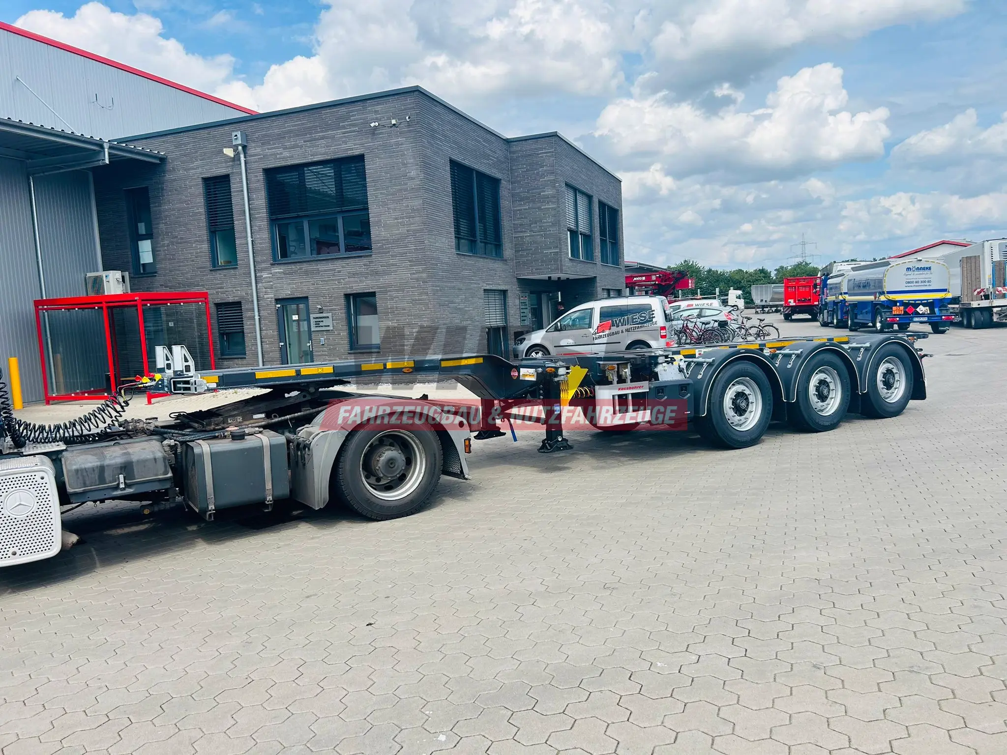 Kässbohrer K.SHG Multi Containerchassis ausziehbar