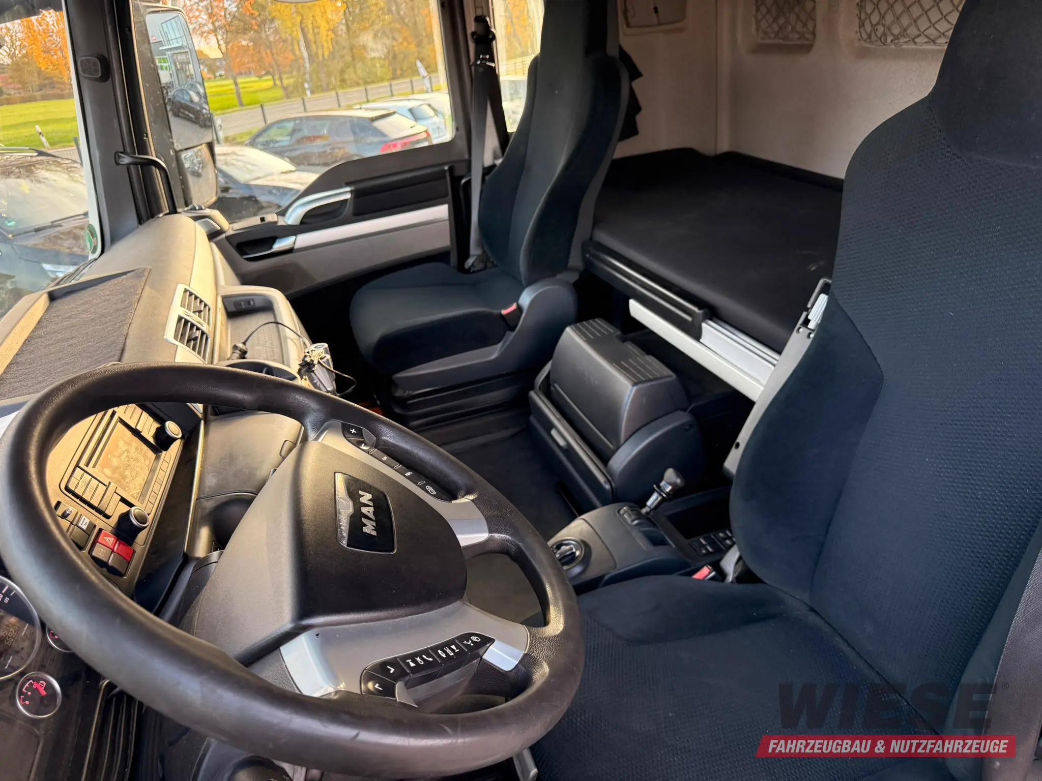 MAN TGX 26.440 6x2 mit HMF 3000-5 Kran TÜV NEU