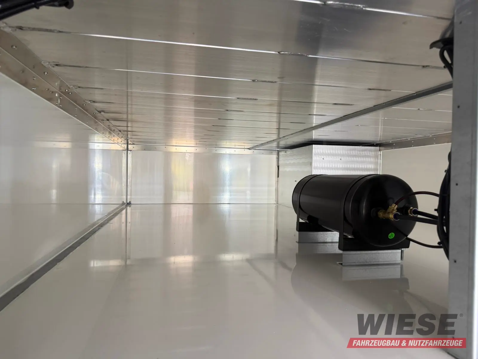 Wiese Doppelstock Trailer 60% mehr Ladefläche