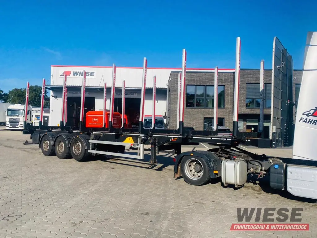 PAVIC Holzauflieger mit Schemel und Rungen