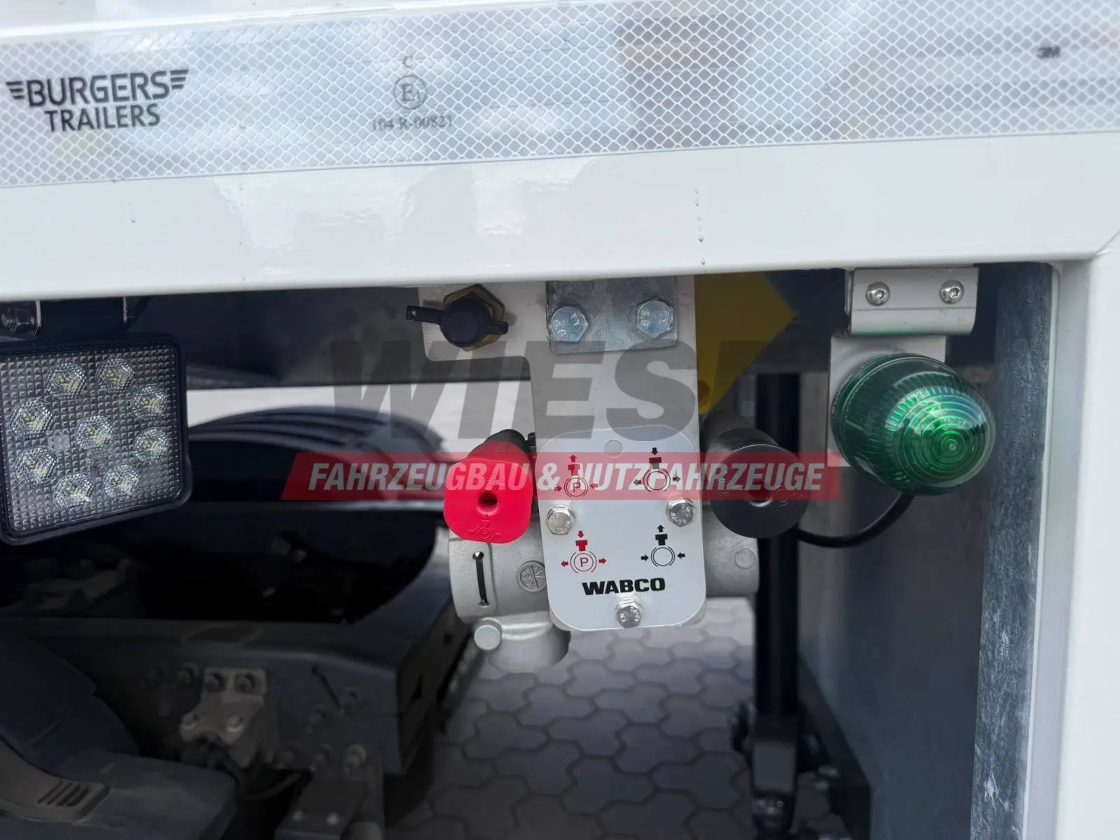 Wiese Doppelstock Trailer 60% mehr Ladefläche