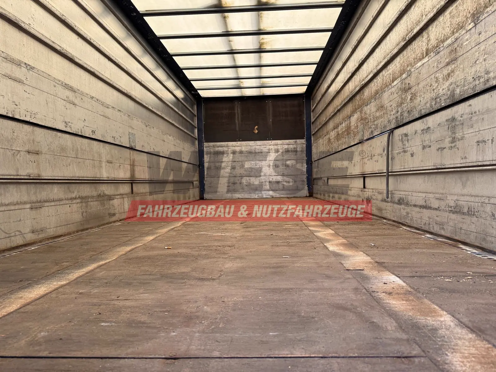 MAN TGA Schwenkwand-Getränkeaufbau incl. Anhänger