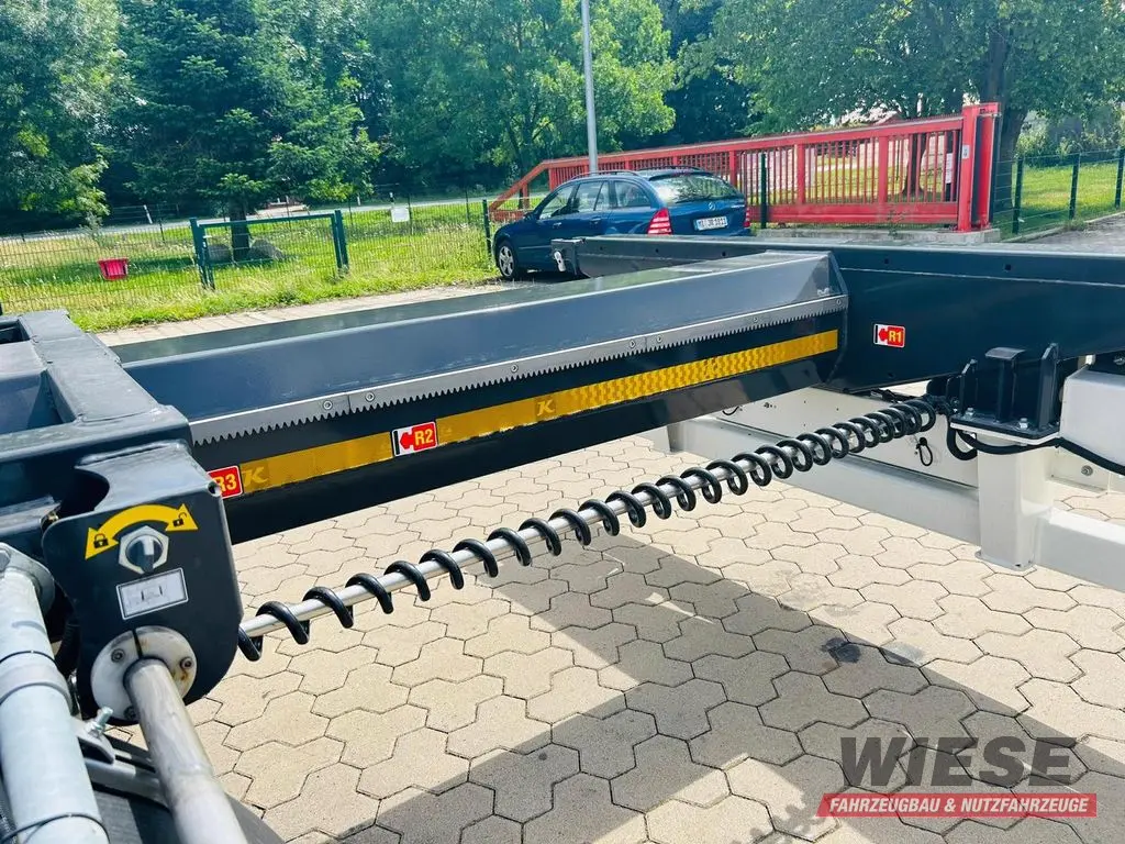 Kässbohrer K.SHG Multi Containerchassis ausziehbar