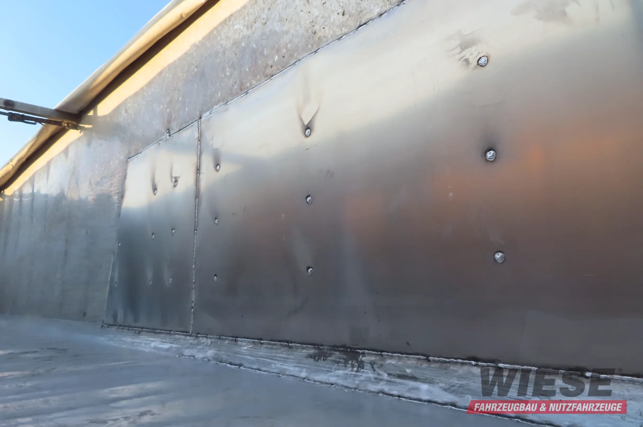 Benalu Benalu Kipper Landliner 50m³