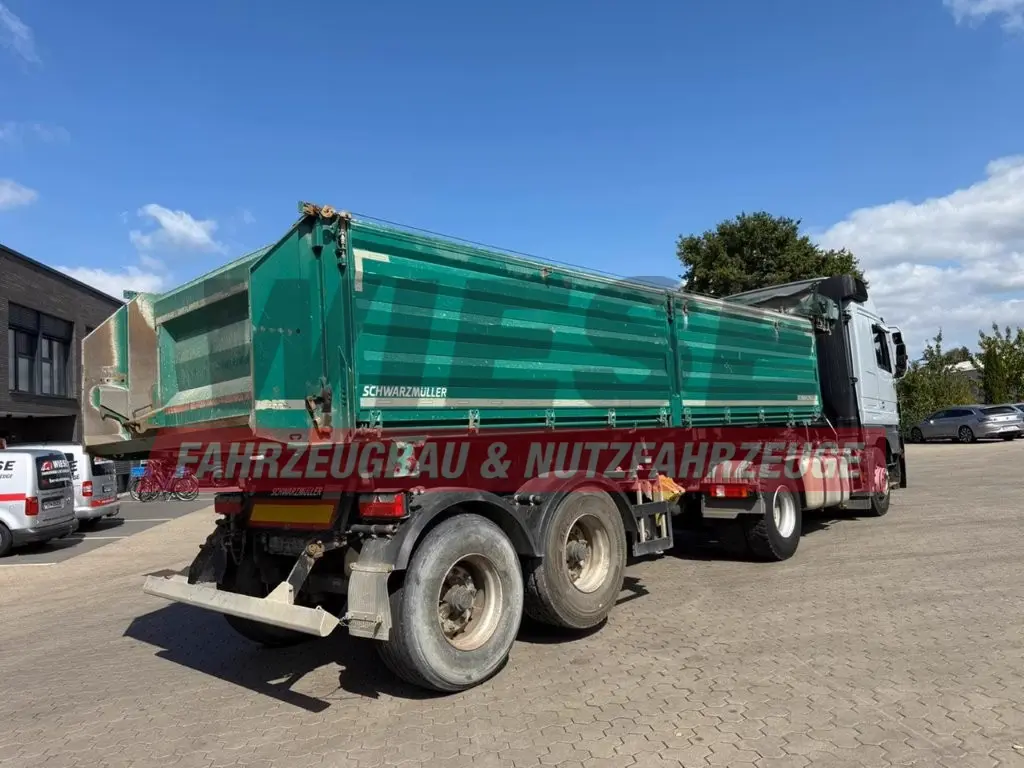 Schwarzmüller 2 Achs Dreiseitenkipper 21m³ mit elektr. Verdeck