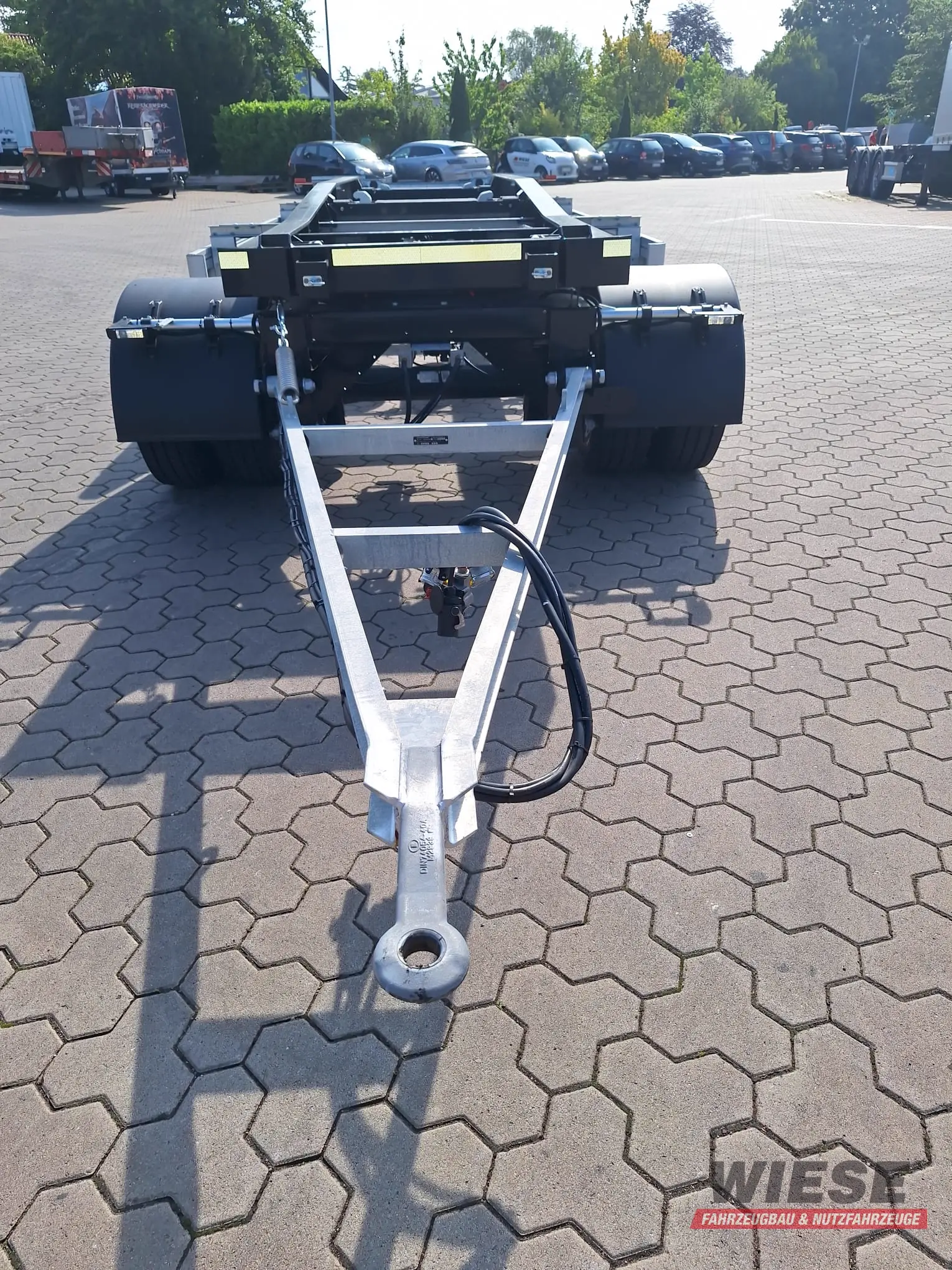 Wiese Abrollanhänger Schlittenanhänger