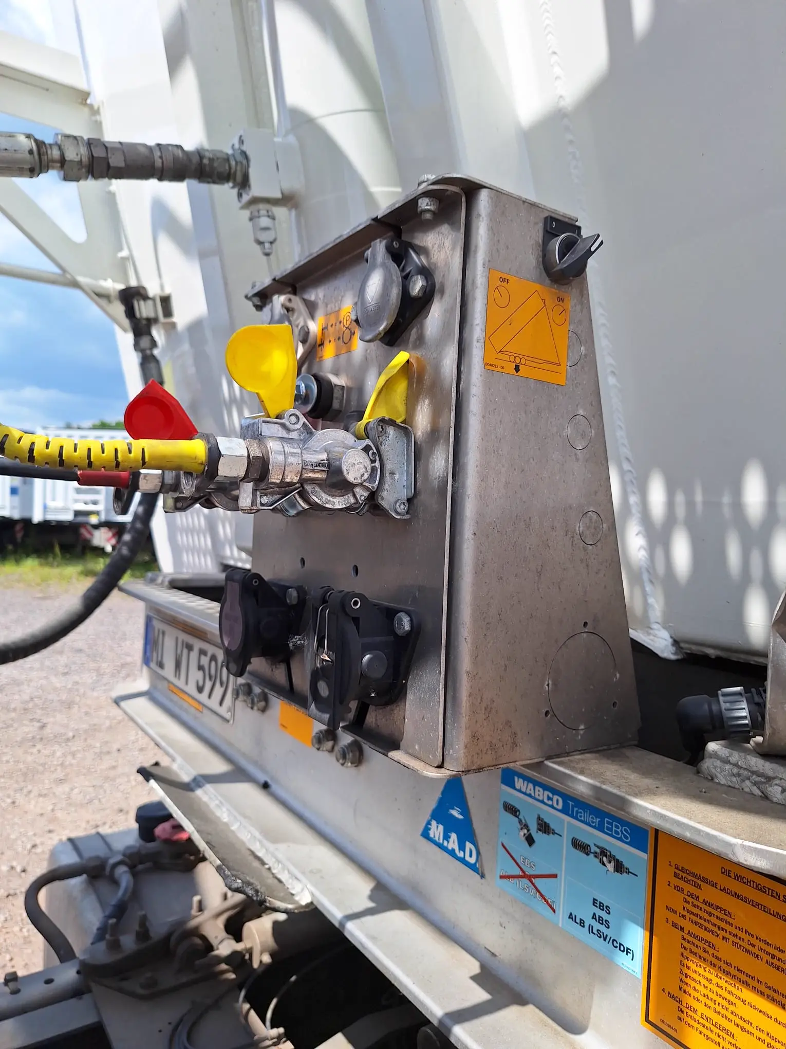 Benalu Bulkliner S 95  50m³ Kombiklappe