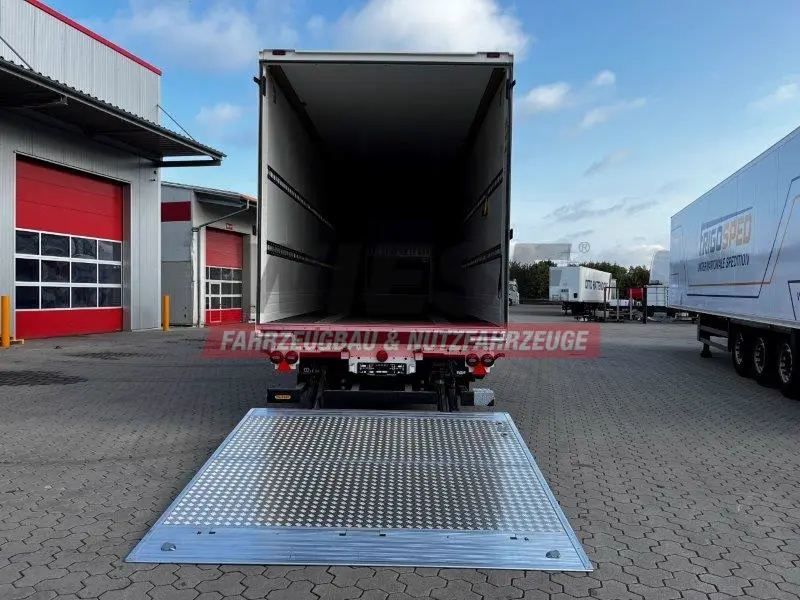 Krone Koffer mit Ladebordwand Sofort Verfügbar!