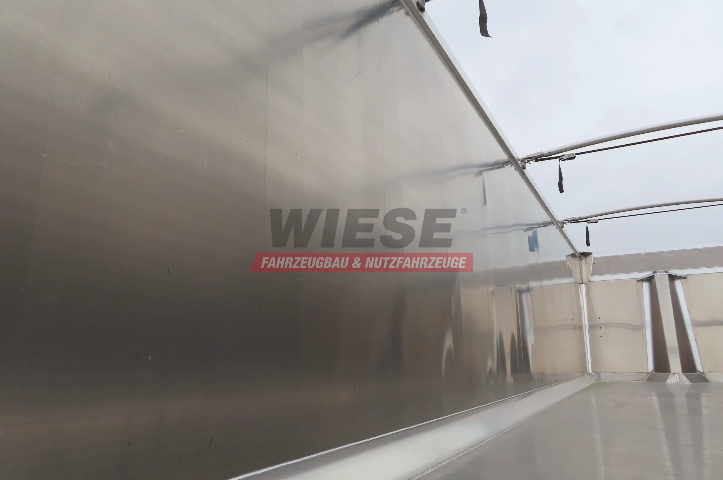 Benalu Benalu Agriliner 9500 H 2200 52m³