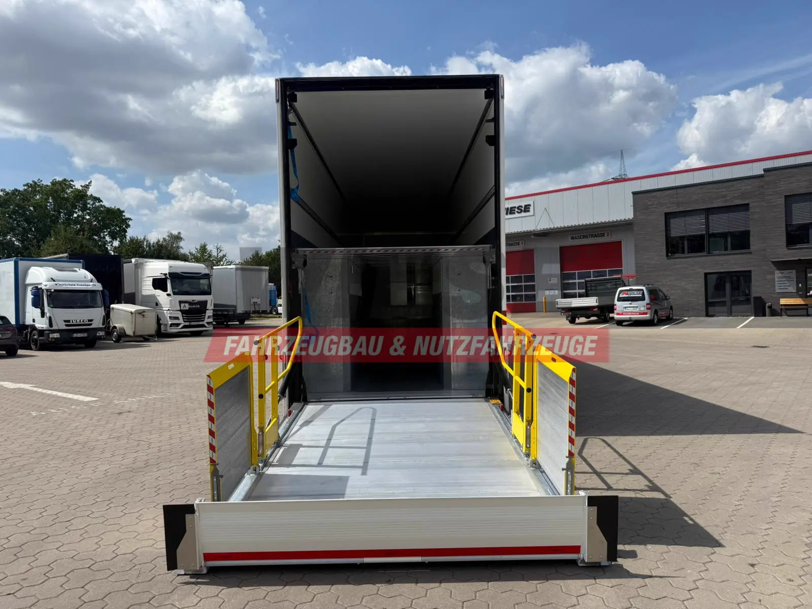 Wiese Doppelstock Trailer 60% mehr Ladefläche