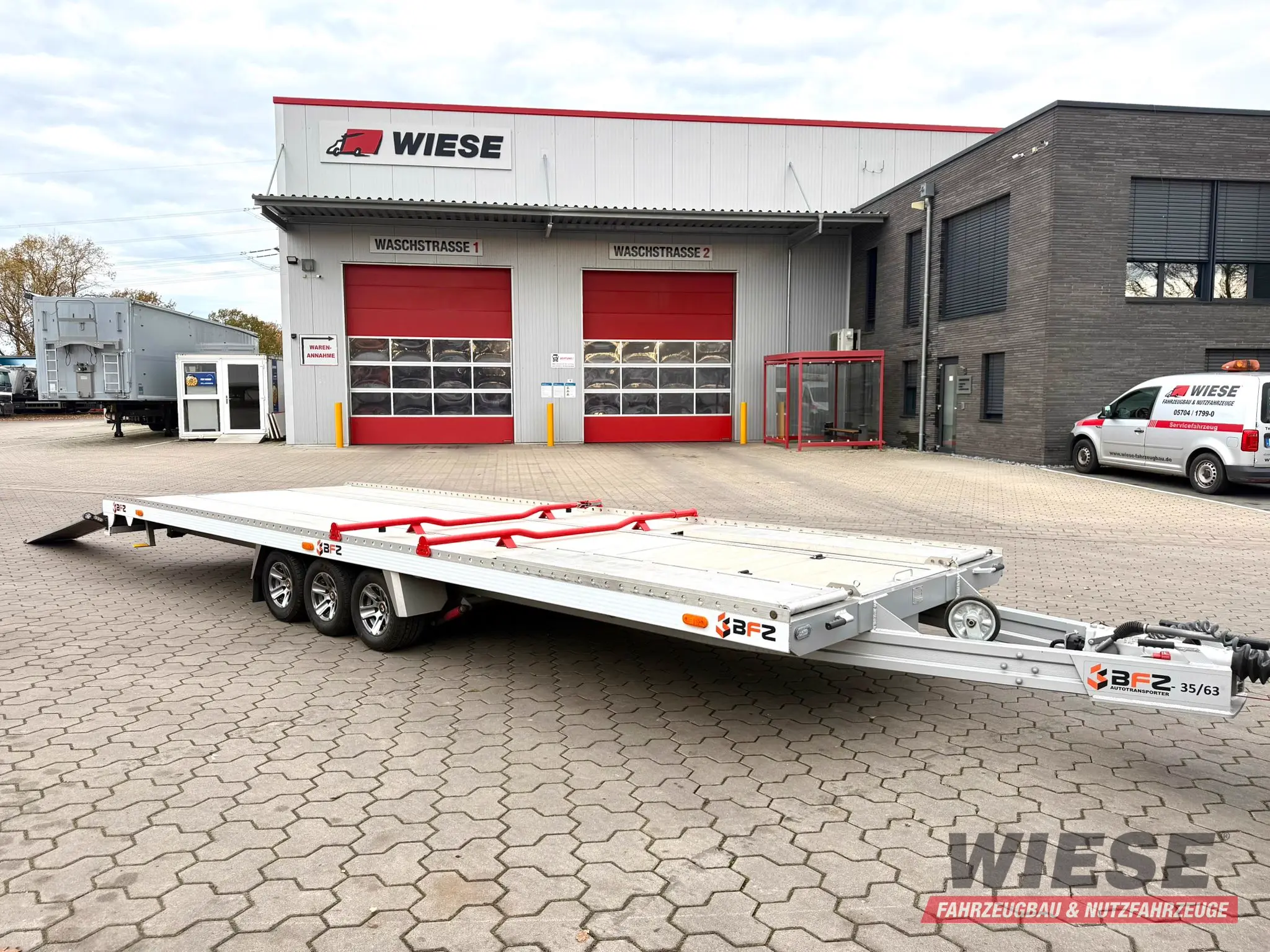 Mercedes-Benz Atego 918L Autotransporter mit BFZ Anhänger