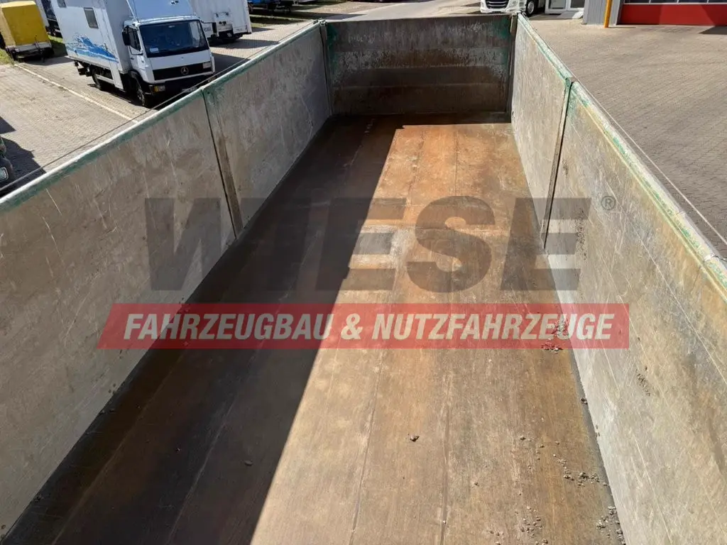 Schwarzmüller 2 Achs Dreiseitenkipper 21m³ mit elektr. Verdeck