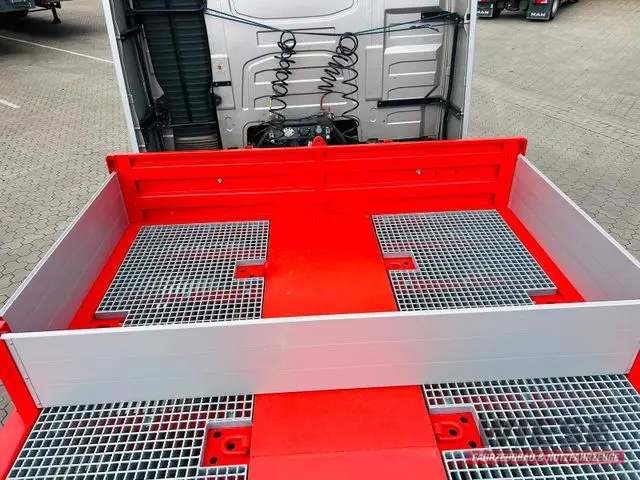 Kässbohrer SLS.HS Tieflader mit hydr. Schwanenhals