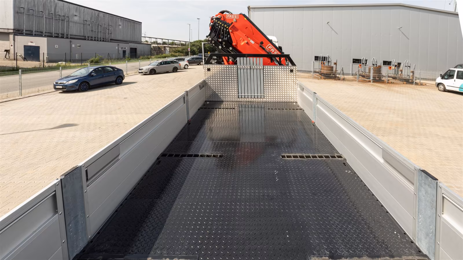 MAN 35.470 8x2 Kran F710 RA2.26