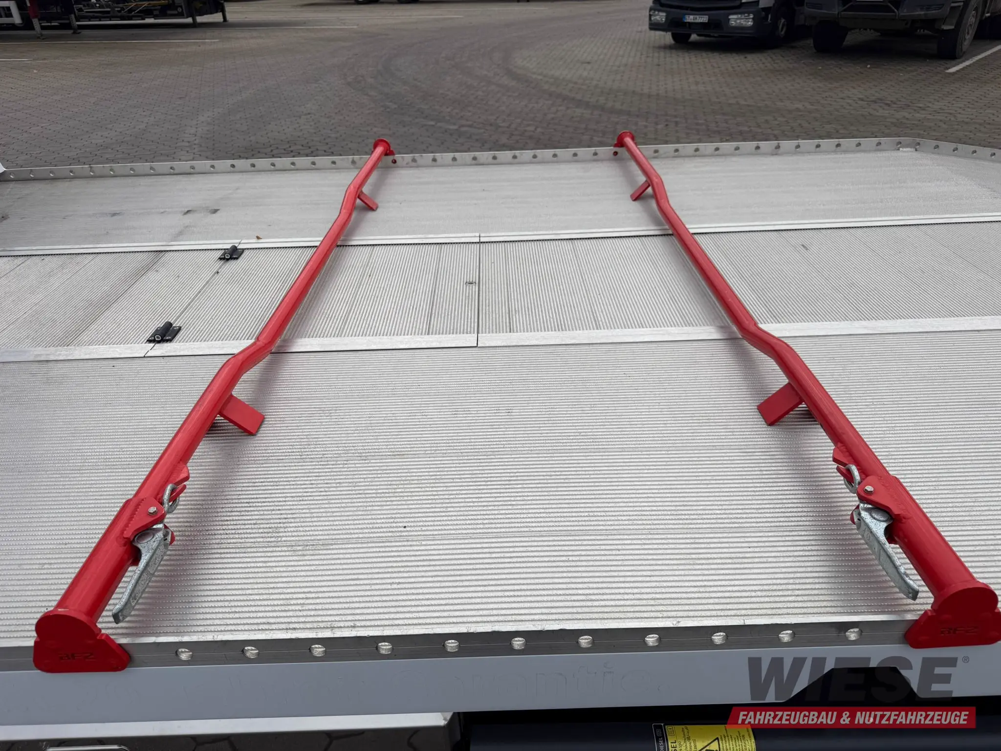 Mercedes-Benz Atego 918L Autotransporter mit BFZ Anhänger