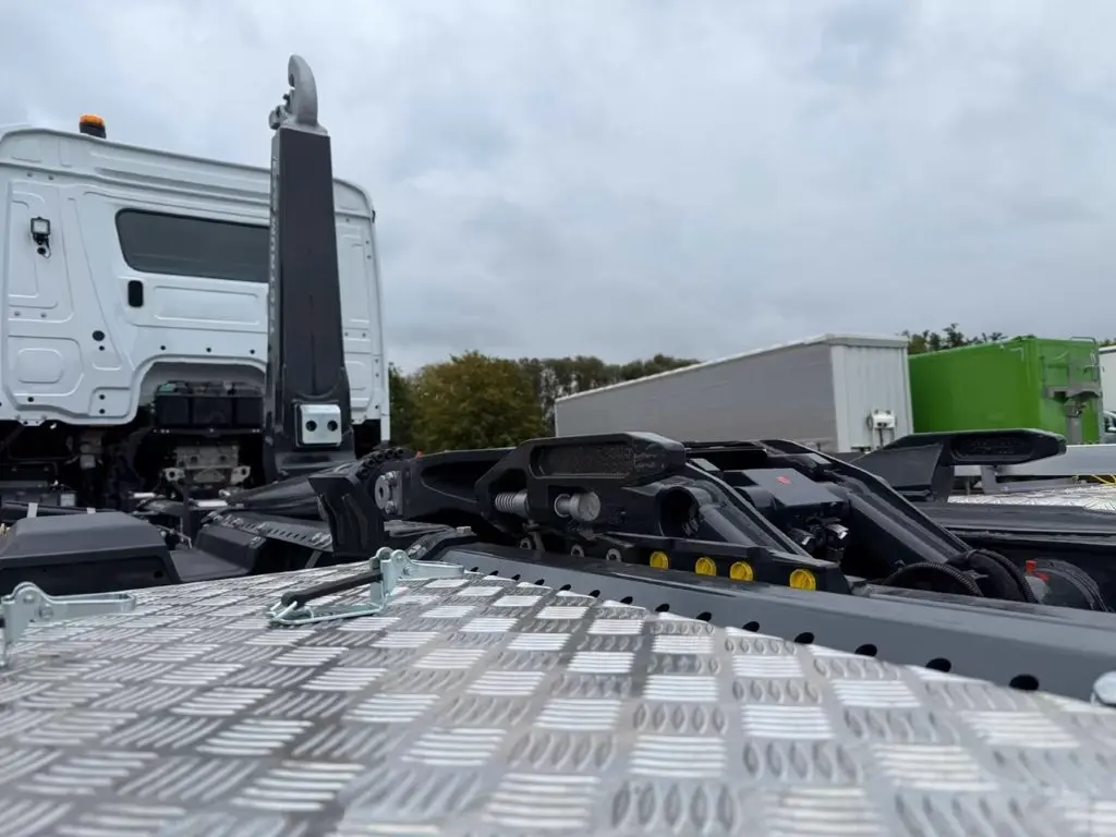 Mercedes-Benz Arocs 5 2651L 6 x4 Meiller RS 2170