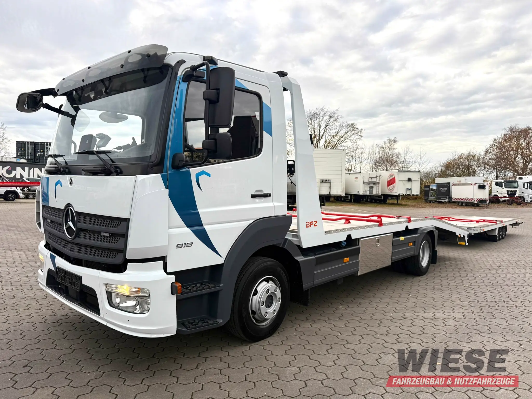 Mercedes-Benz Atego 918L Autotransporter mit BFZ Anhänger