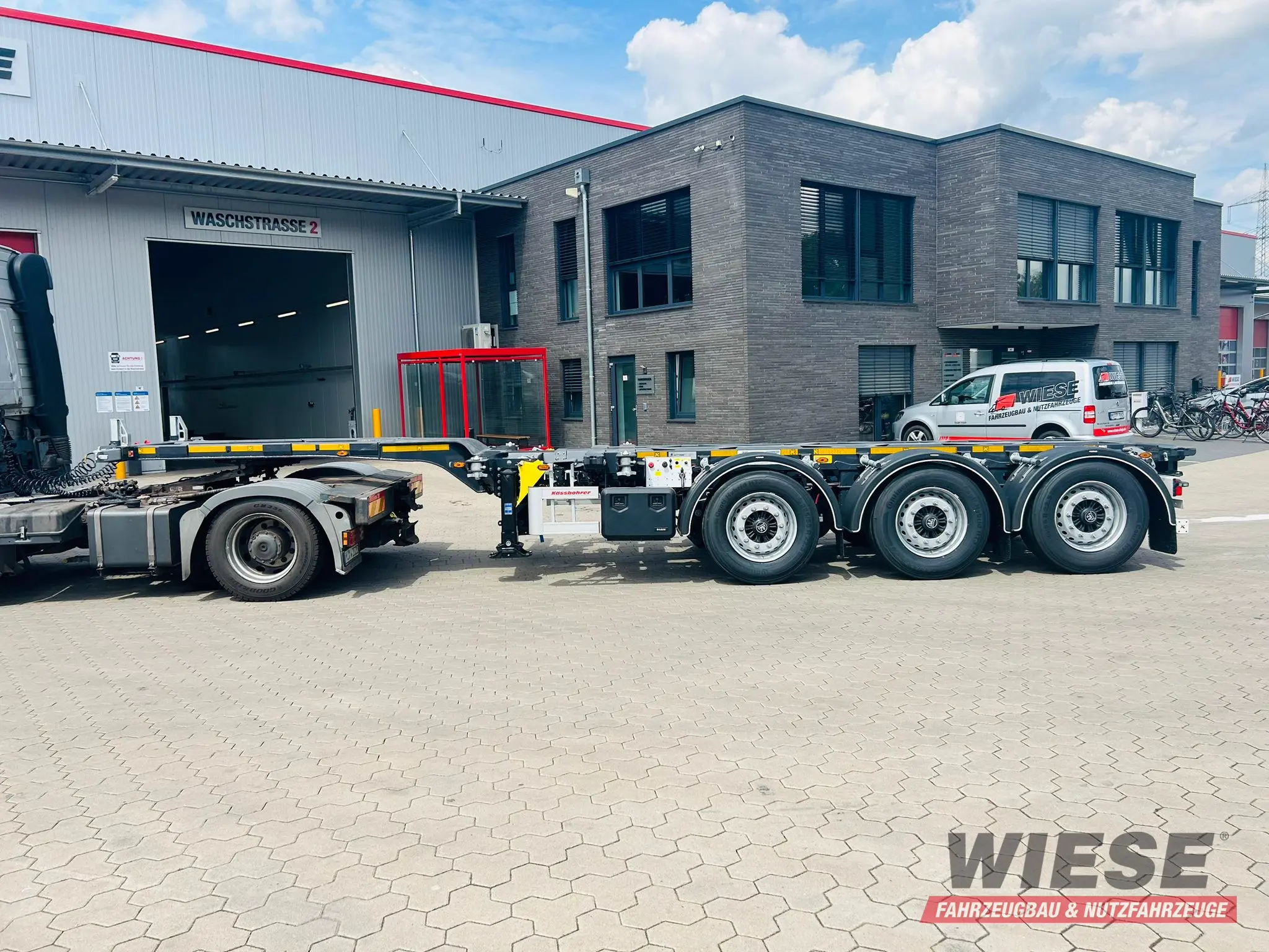 Kässbohrer K.SHG Multi Containerchassis ausziehbar