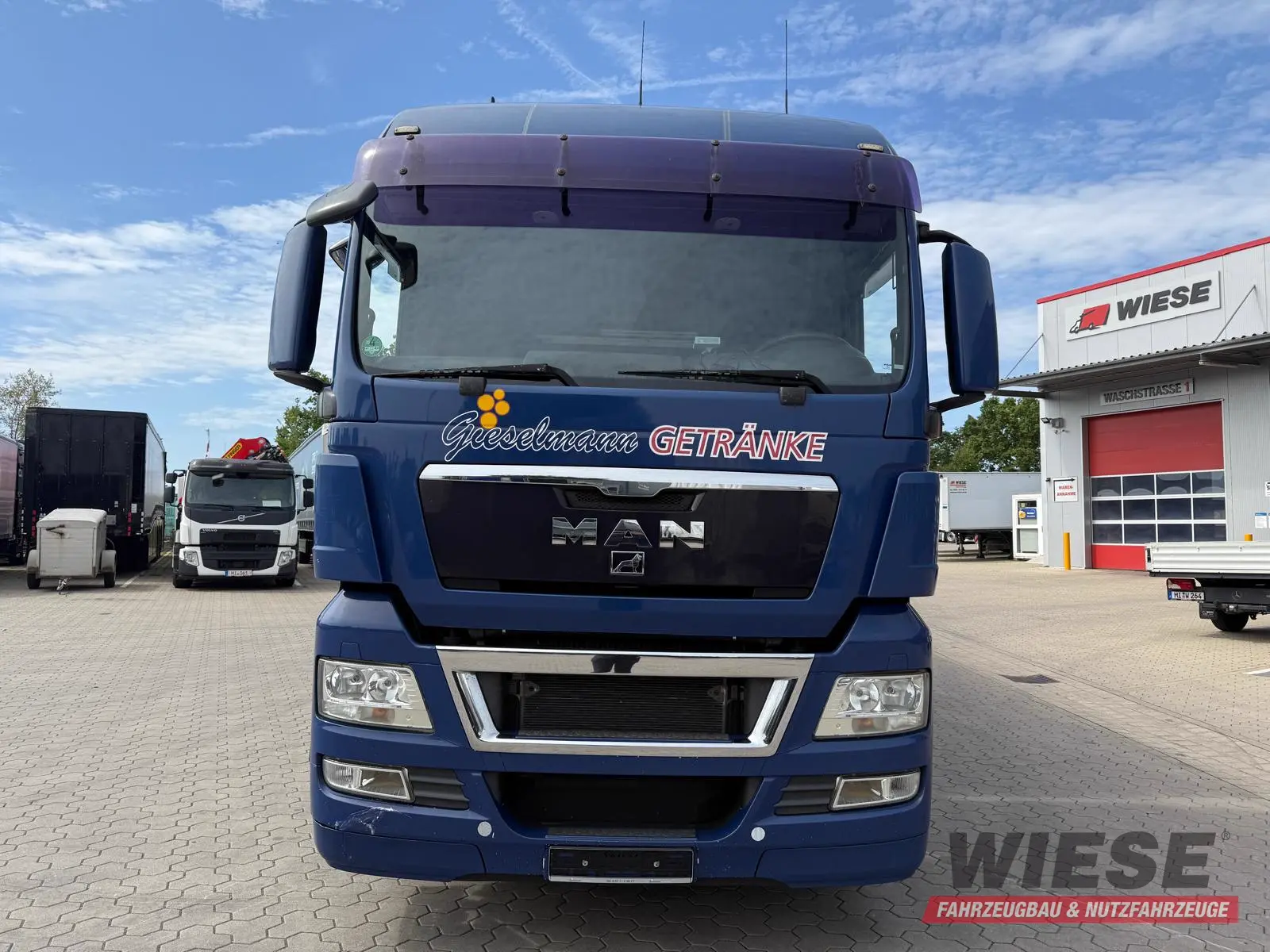 MAN TGA Schwenkwand-Getränkeaufbau incl. Anhänger