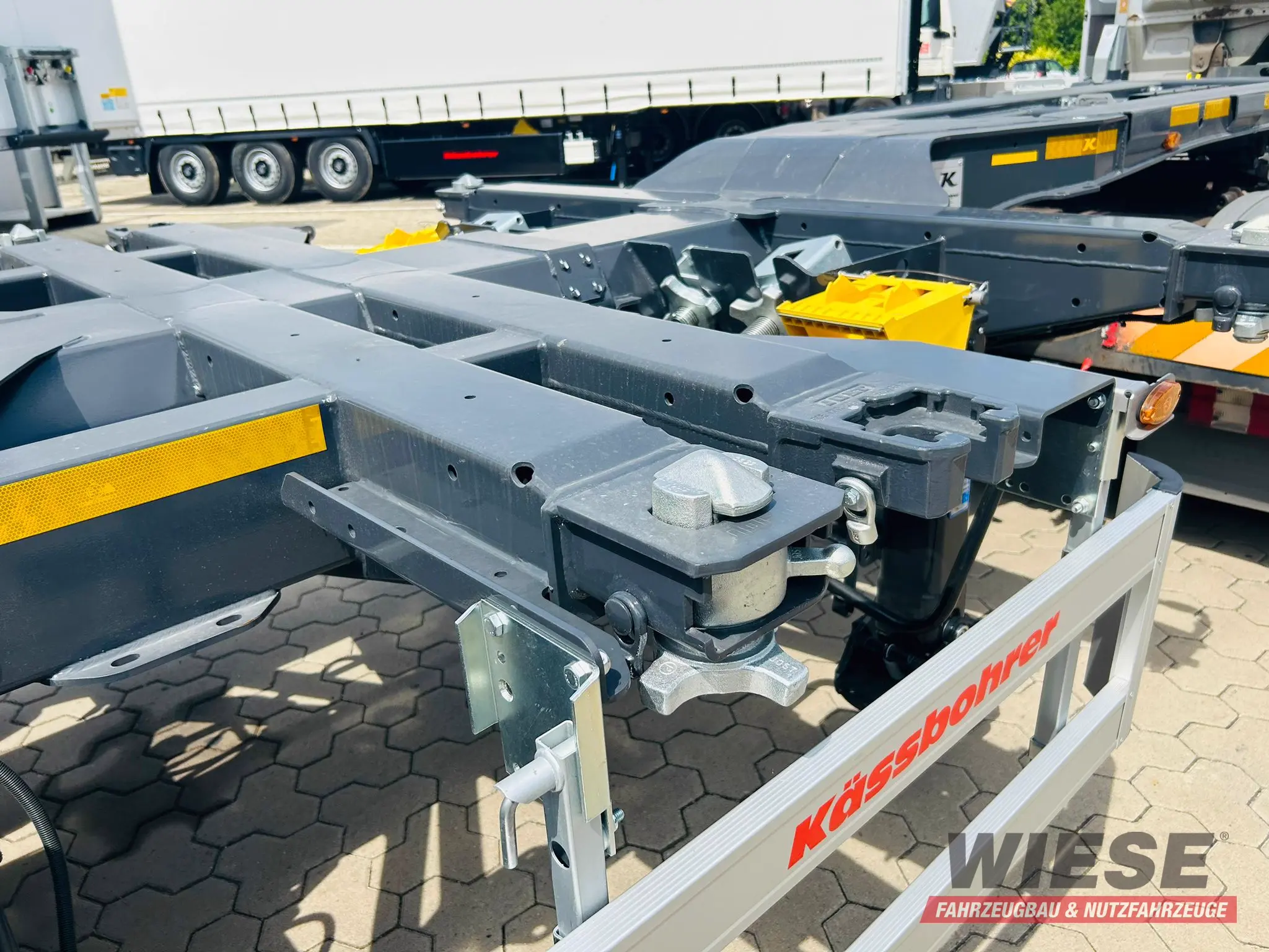 Kässbohrer K.SHG Multi Containerchassis ausziehbar