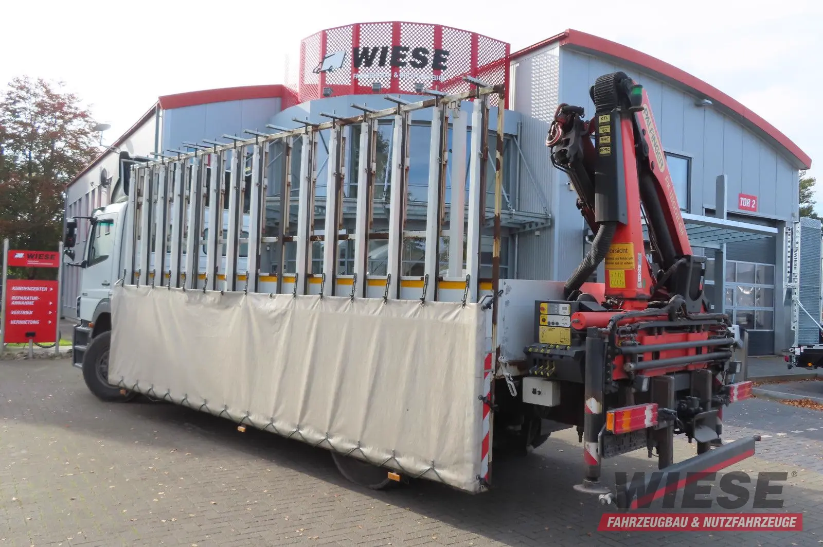 Mercedes-Benz Axor  1833 L - Glastransporter Kran Palfinger