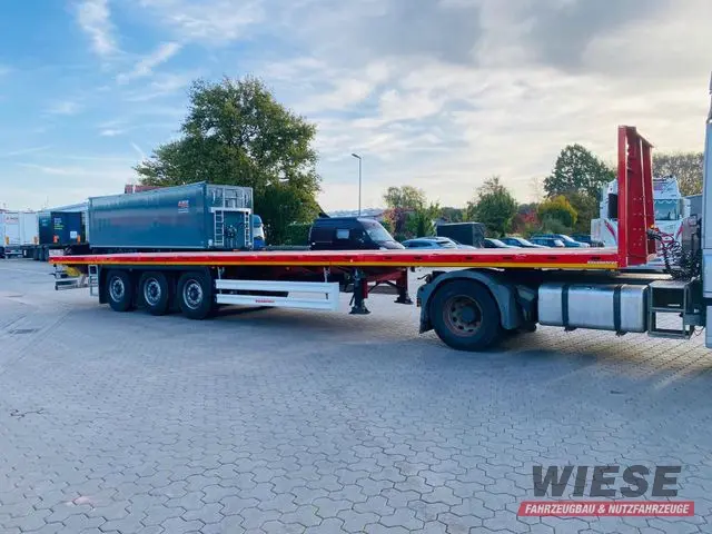 Kässbohrer SPS Maxima Schwerlast Plattform Auflieger